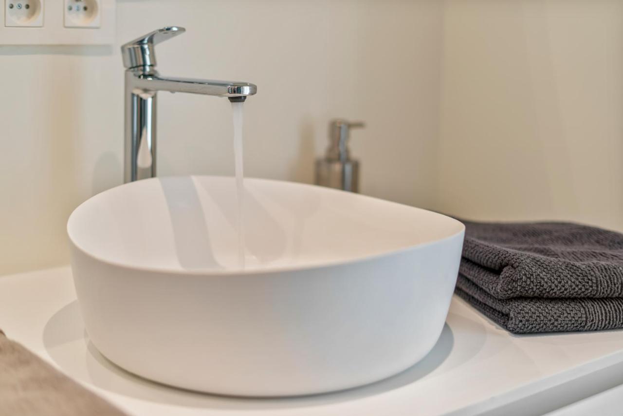 Fantastically Located Modern Apartment With Garage Available Oostende Bagian luar foto